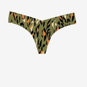 Commando classic print thong, pop leopard ,size S/M. New with tags.